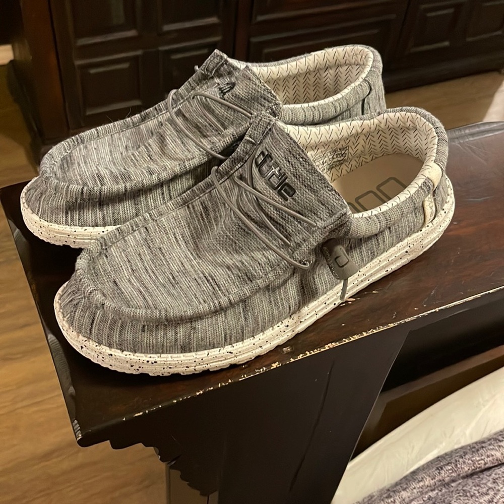 Hey Dudes Size 11